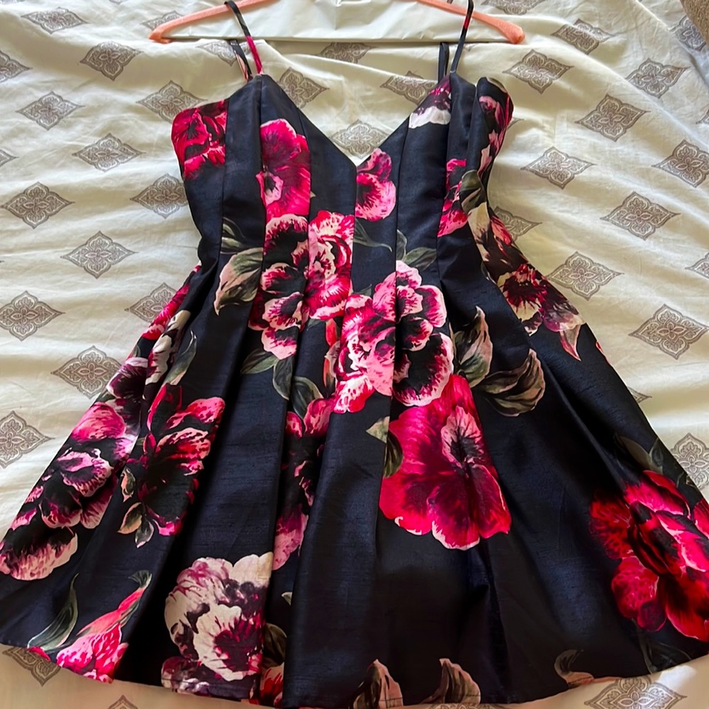 Floral Keepsake romper, only worn once, size 0